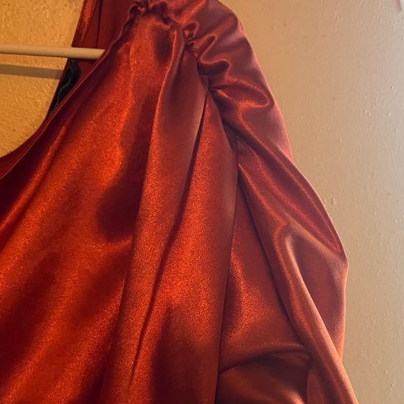 PrettyLittleThing, NWT Shiny and Curvy Dress, Size Small - Picture 5 of 13